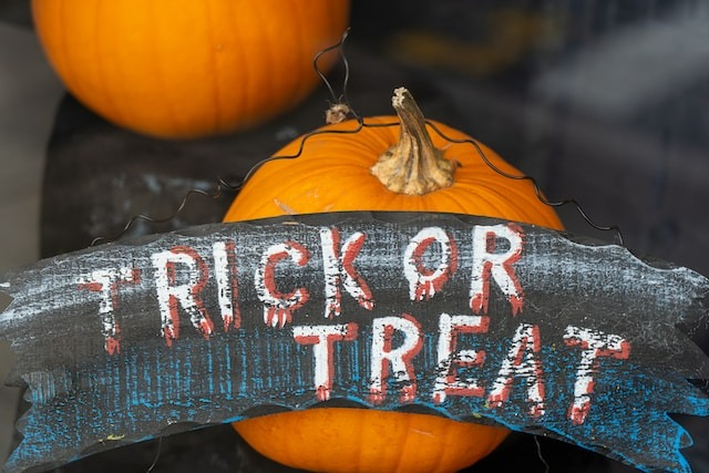 Framar - TRICK OR TREAT…. YO'SELF 🎃 Ghouls and goblins, our FIRST